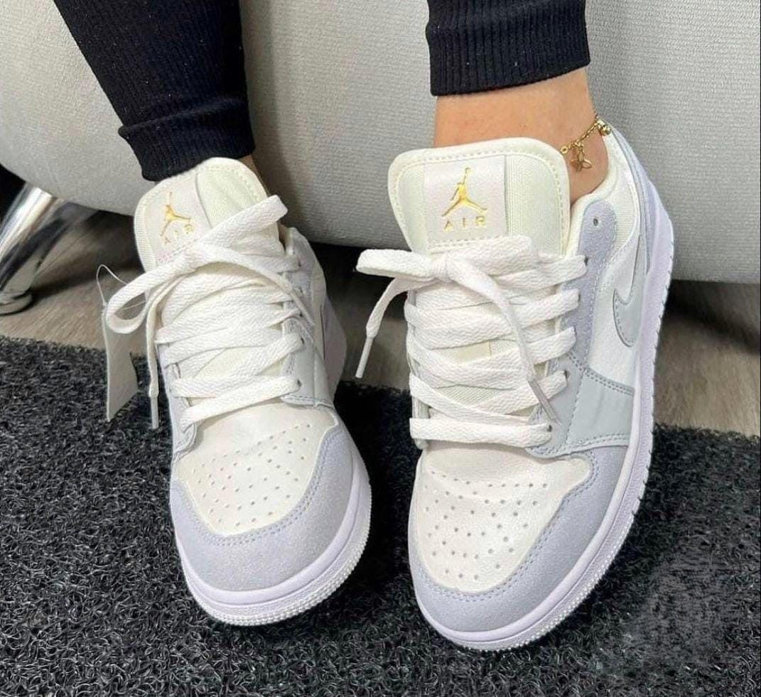 Nike Air Jordan Low 1 Blanco Gris Dama.